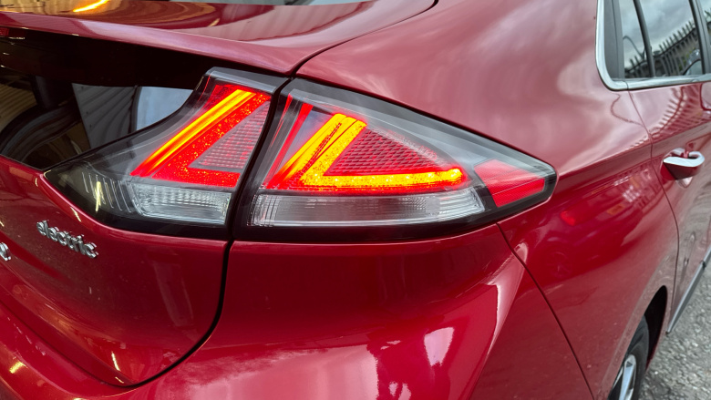 Hyundai IONIQ 100kW Premium SE 38kWh 5dr Auto Electric Hatchback